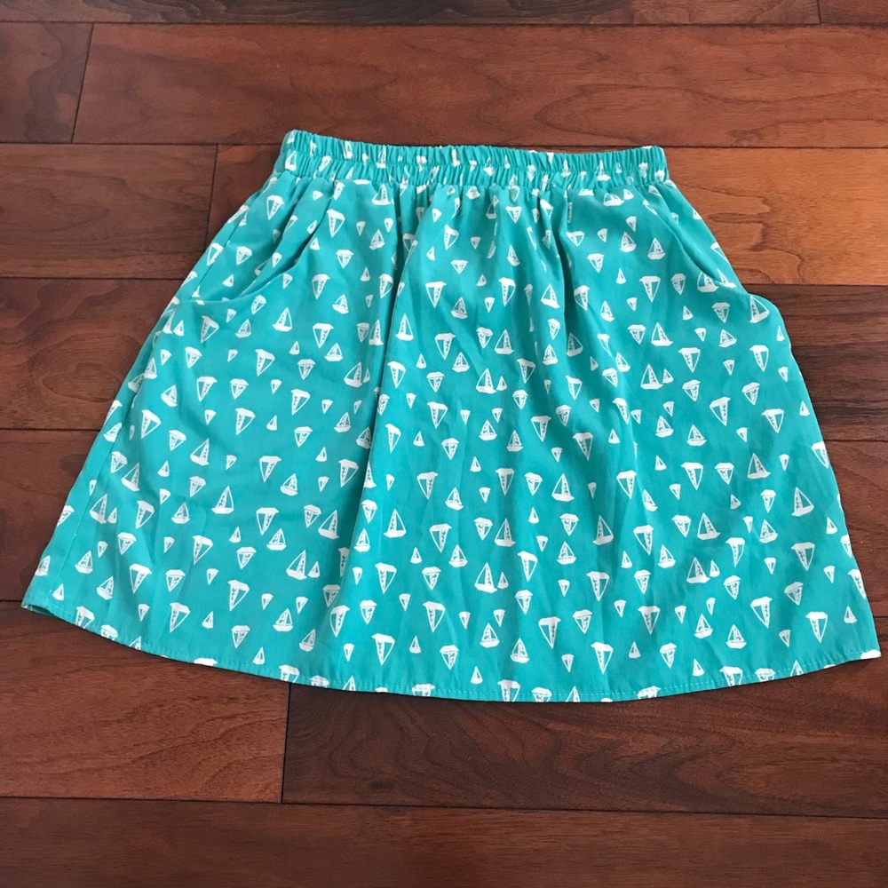 Skirt with POCKETS